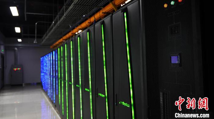 重庆时时彩：探访“草原云谷”乌兰察布：大“数”底下勤耕“云”